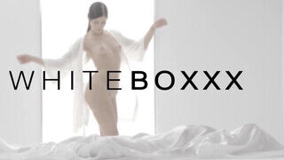 WhiteBoxxx - Red Fox méretes picsájú ukrán maca
