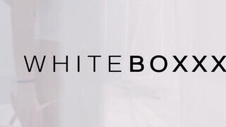 WhiteBoxxx - A szeretője előtt csinálja a csajszi