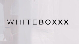 WhiteBoxxx - Lana Bell-nek nagyon szűk a picsája
