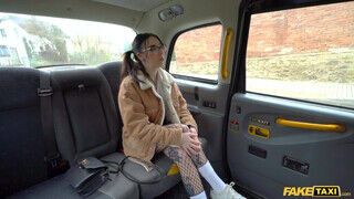 Fake Taxi - Giada Suicide a tini kitetovált maca