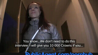 PublicAgent - Vivien engedi hátsó lyukba is egy kicsike pénzért cserébe