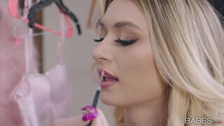 Babes - Natalia Starr engedi popó lyukba is