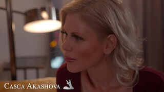 Naughty America - Casca Akashova az óriás csöcsű anyuci