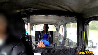 Fake Taxi - Jasmine Jae a bombázó csöcsös milf