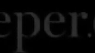 Deeper - Queenie a csábító hatalmas kannás milf