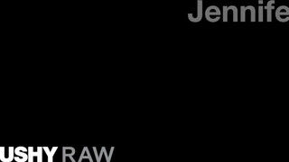 TUSHYRAW - Jennifer White kettő dákót kap