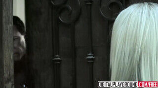 Digital Playground - Riley Steele a félrebaszós háziasszony