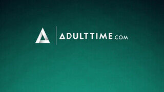 DEVILS TGIRLS - Fullos transzvesztita szobatársak