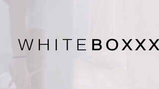 WHITEBOXXX - Isabella De Laa megbaszva a kanapén