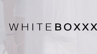 WhiteBoxxx - Darcia Lee a termetes kannás magyar kokeró bige