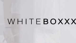 WhiteBoxxx - Nicole Pearl a felajzott orosz csajszi