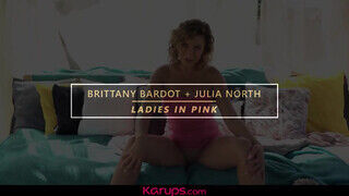 Brittany Bardot és Julia North a csábos érett nők