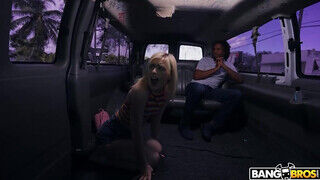 BANGBROS - Minxx Marley megdugva a kisbuszban