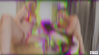 REALITY KINGS - Charli Phoenix és Eliza Ibarra édeshármasban kettyintenek