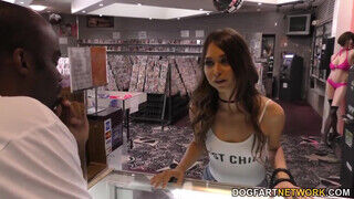 Riley Reid a porno kabinban