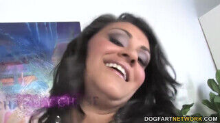 Charley Chase a bombázó dél amerikai milf