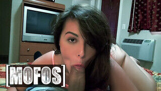 Mofos - Callie Haze tisztességesen megrakva