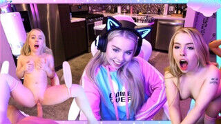 Haley Spades a csábos gamer pipi