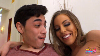 PervCity - Britney Amber fenekét teleélvezi Juan El Caballo Loco