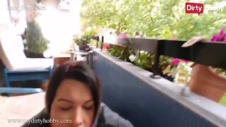 Lara Bergmann forró baletli cidázása megkúrelva termetes faszal