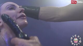 Világos Szőke amatőr tinédzser micky muffin erőszakos anális dugással