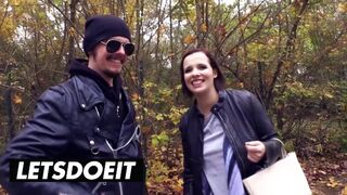 Termetes cicis csoki hajú német pipi felvétel a gigászi kombiban vad baszásra