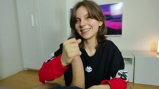 Zsenge amatőr luvnya őrült arcra élvezés válogatása - forró szájba spriccelés és játék a gecivel!