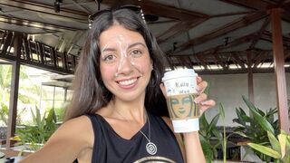Fiatal cidázás a starbucks mosdójában – arcára spriccelő fallosz utána kávézás nyálkával középen